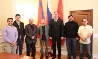 Глава Волгограда Андрей Косолапов ответил на вопросы иностранных журналистов